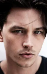 Саймон Лёёф